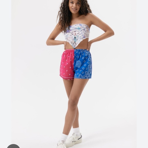 Urban Outfitters Urban Renewal Recycled Bandana Print Pull-On Short NWT - Picture 6 of 7